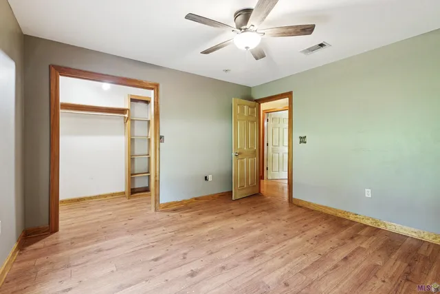 $326,000 | 15115 Peairs Road, Pride, LA 70770