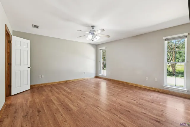 $326,000 | 15115 Peairs Road, Pride, LA 70770