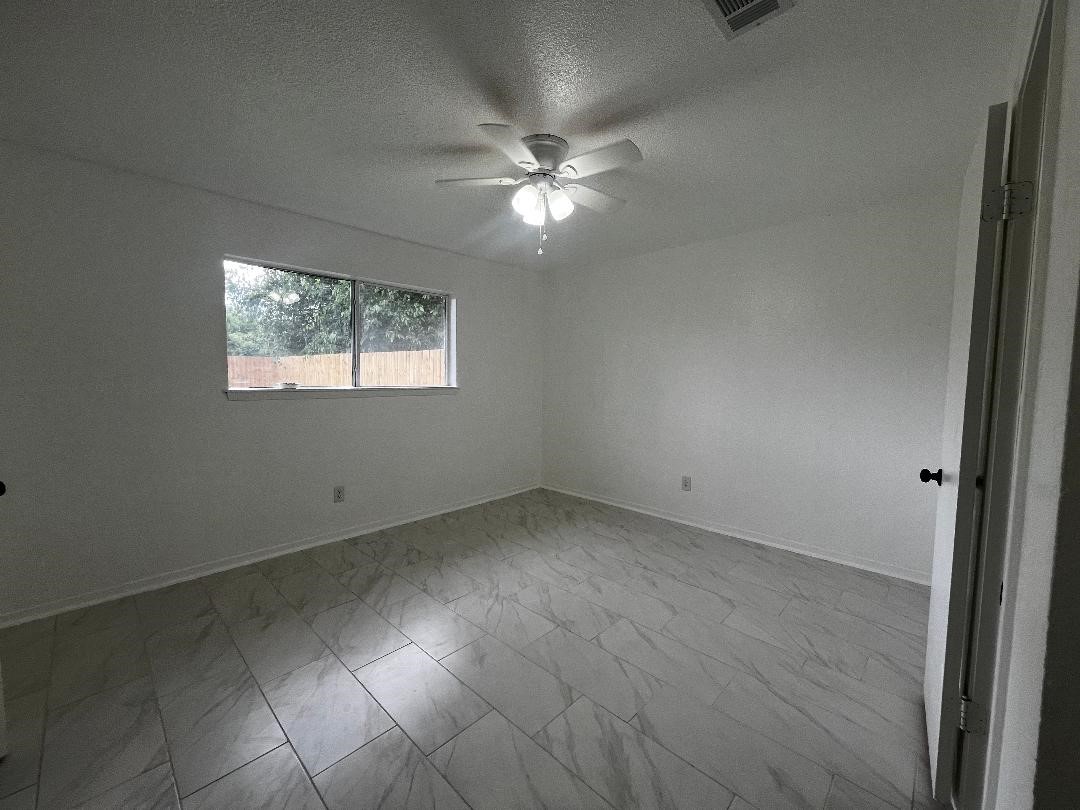 5111 Maple Drive Baytown, TX 77521 - Photo 9 of 16