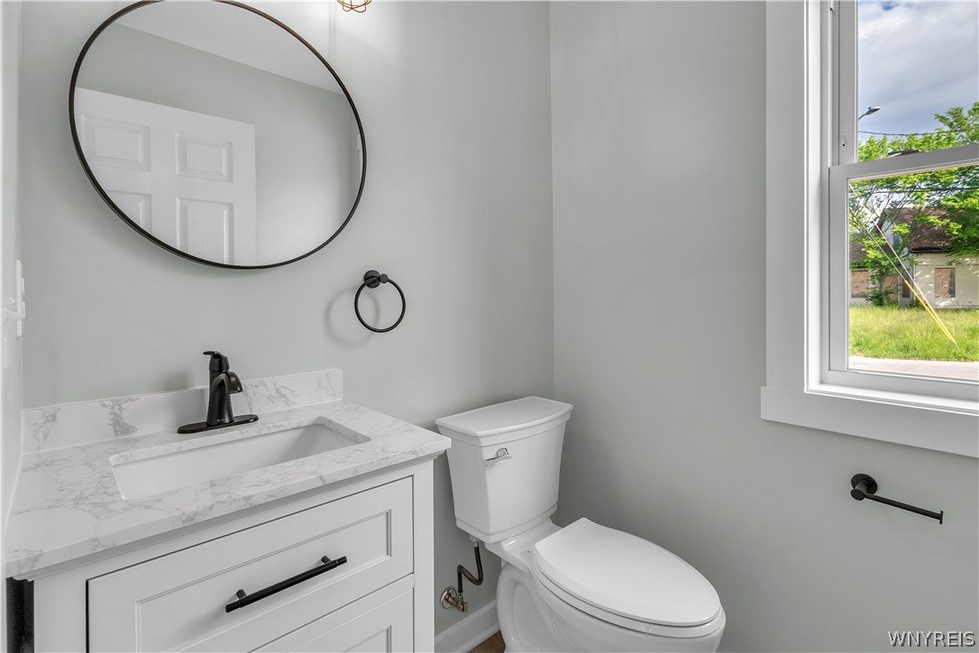 590 Adams Street Buffalo, NY 14211 - Photo 9 of 45