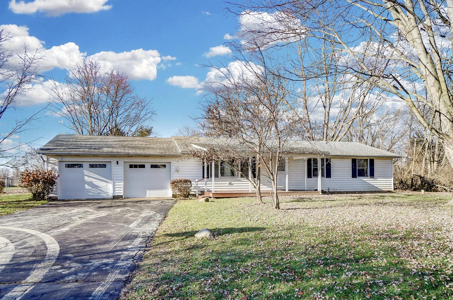 165 Amity Road Galloway, OH 43119 - Photo 1 of 53 50032159-003_web