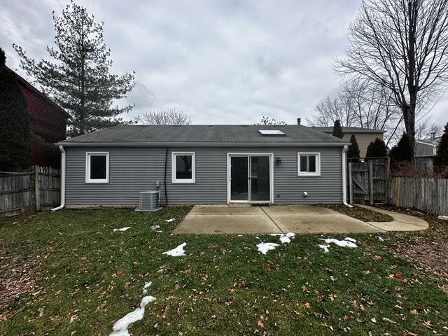 165 Lasalle Road Streamwood, IL 60107 - Photo 2 of 13 Gallery Image 2
