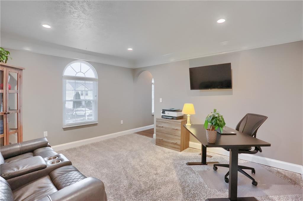 420 Blue Ridge Drive Moon Township, PA 15108 - Photo 8 of 50