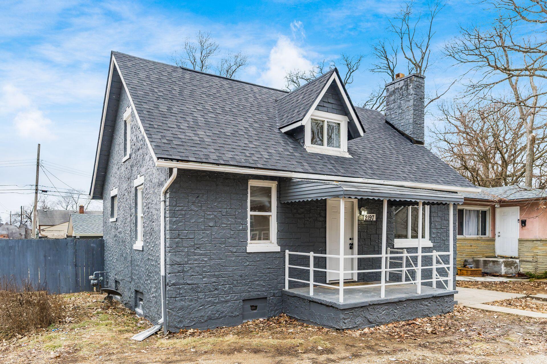 2197 McGuffey Road Columbus, OH 43211 - Photo 2 of 30 002_ Rd Columbus OH 43211 USA