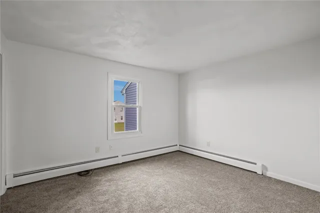 $2,400 | 355 Bristol Ferry Road, Unit 1, Portsmouth, RI 02871