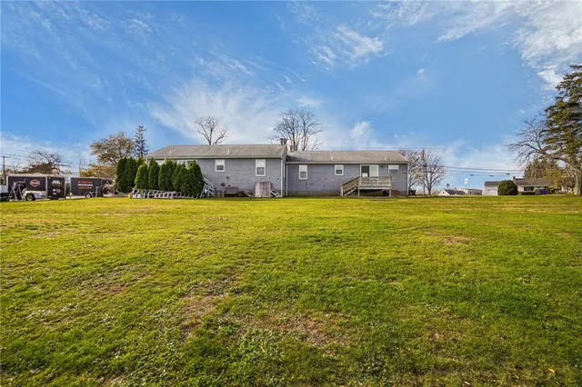 $2,400 | 355 Bristol Ferry Road, Unit 1, Portsmouth, RI 02871