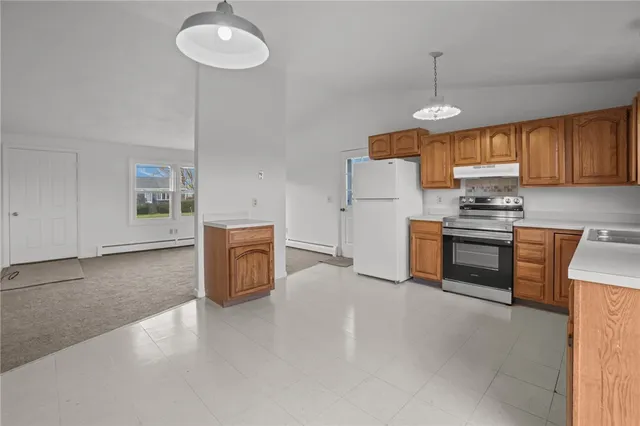 $2,400 | 355 Bristol Ferry Road, Unit 1, Portsmouth, RI 02871