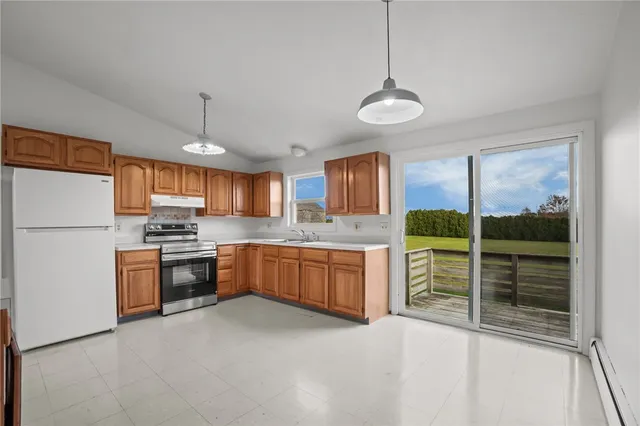 $2,400 | 355 Bristol Ferry Road, Unit 1, Portsmouth, RI 02871