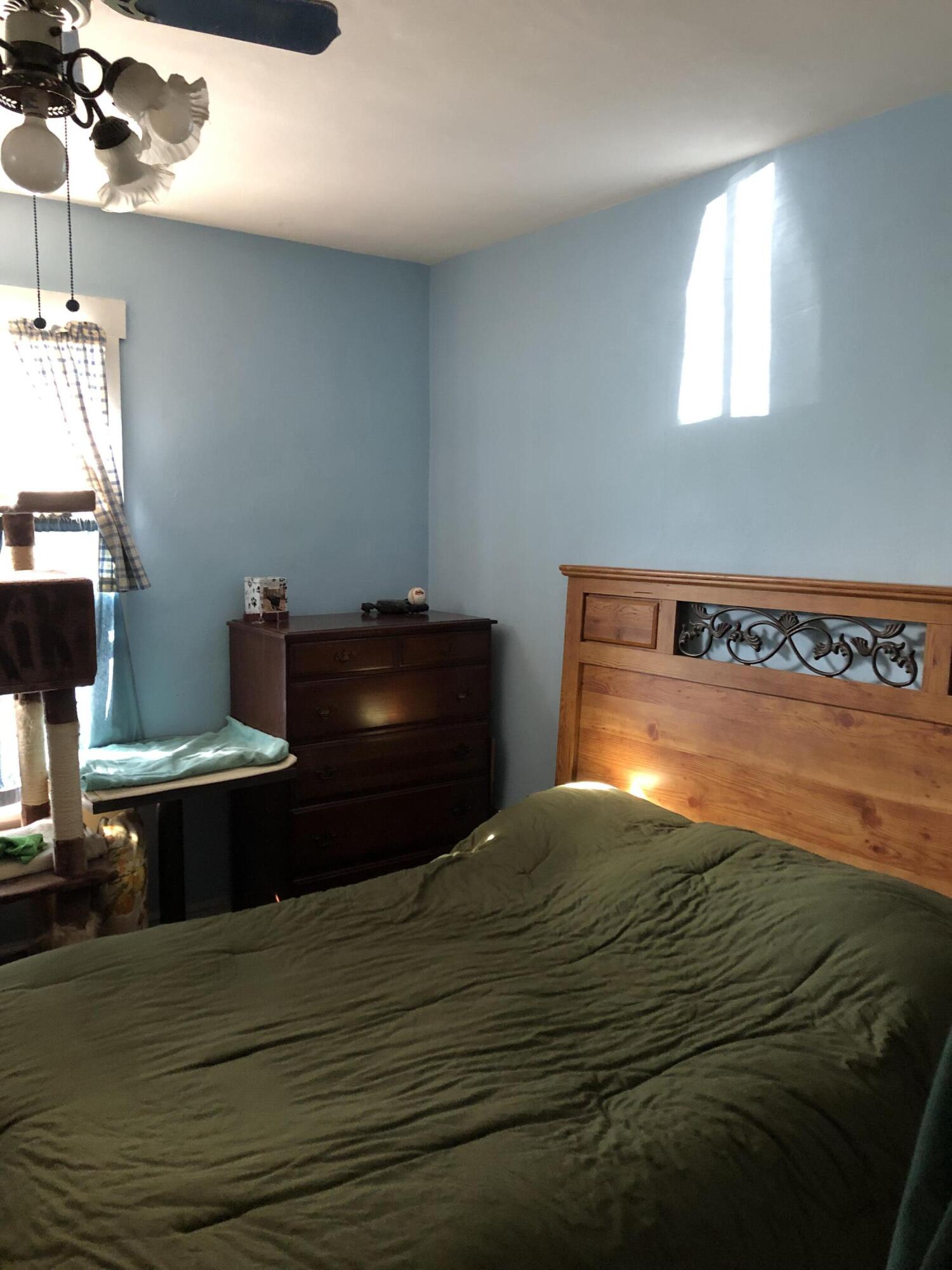 3716 Ventnor Road Southeast Roanoke, VA 24014 - Photo 13 of 26 a bed room with a bed and a window