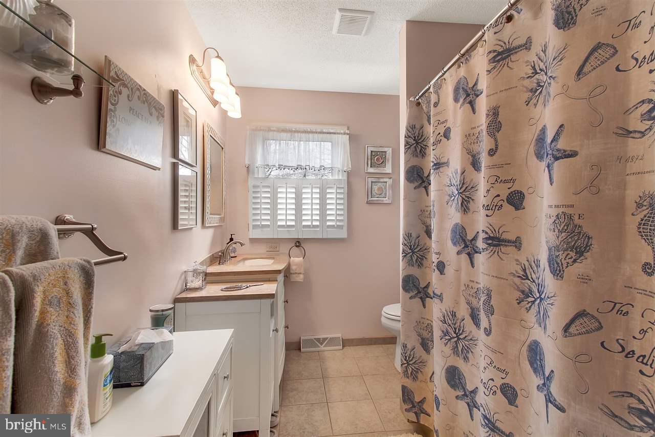 2183 Derry Road York, PA 17408 - Photo 14 of 26