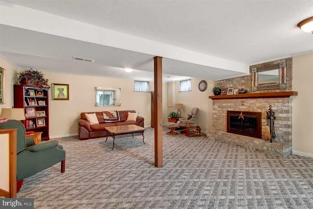 2183 Derry Road York, PA 17408 - Photo 15 of 26