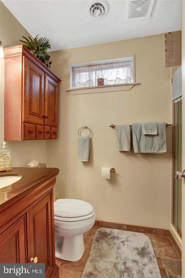 2183 Derry Road York, PA 17408 - Photo 18 of 26
