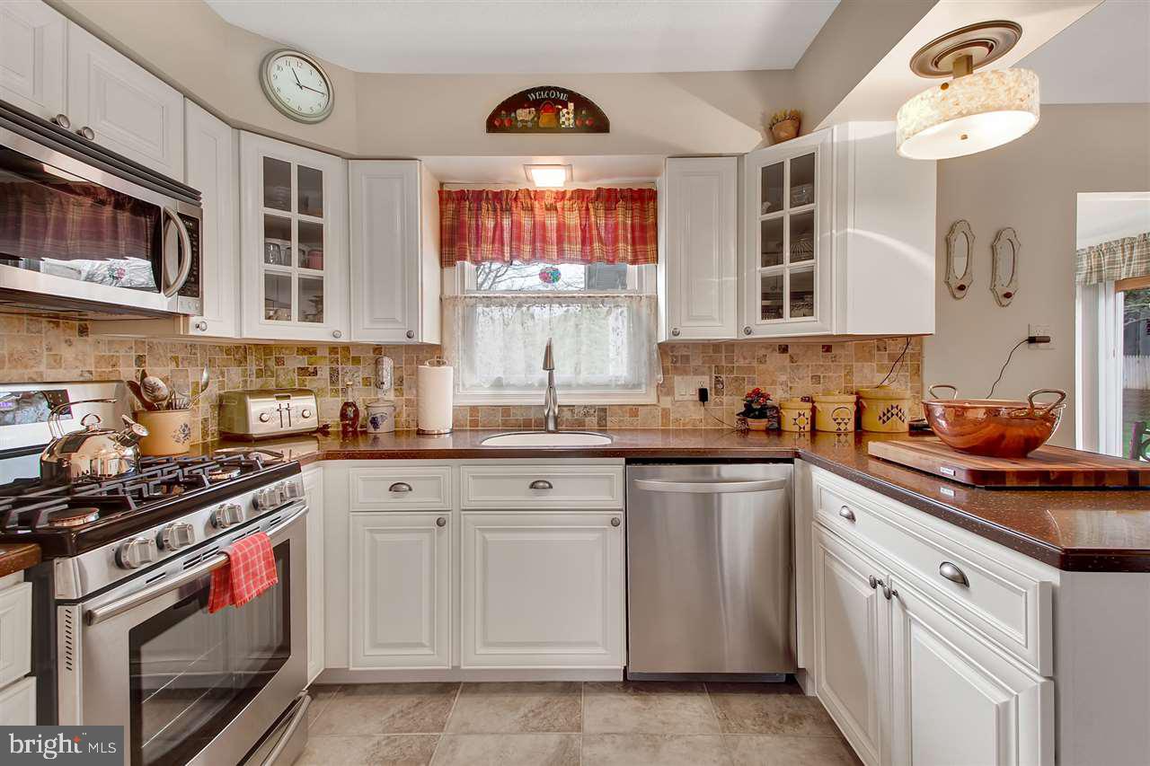 2183 Derry Road York, PA 17408 - Photo 8 of 26