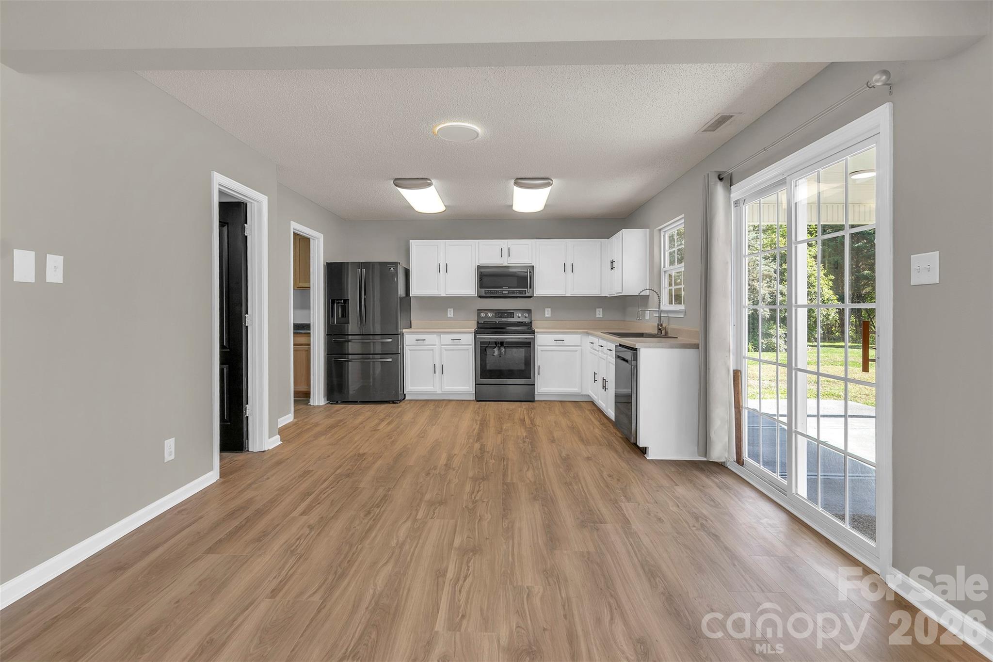 128 Longlea Drive Clover, SC 29710 - Photo 6 of 30