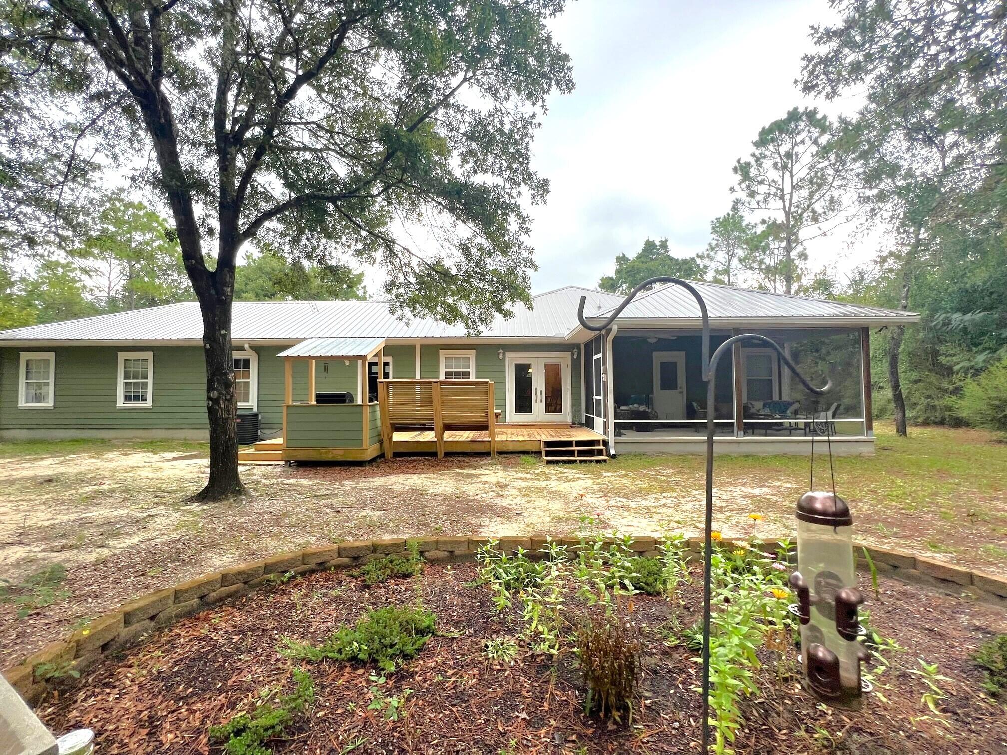 85 Huckaba Road DeFuniak Springs, FL 32435 - Photo 4 of 51 House (1)