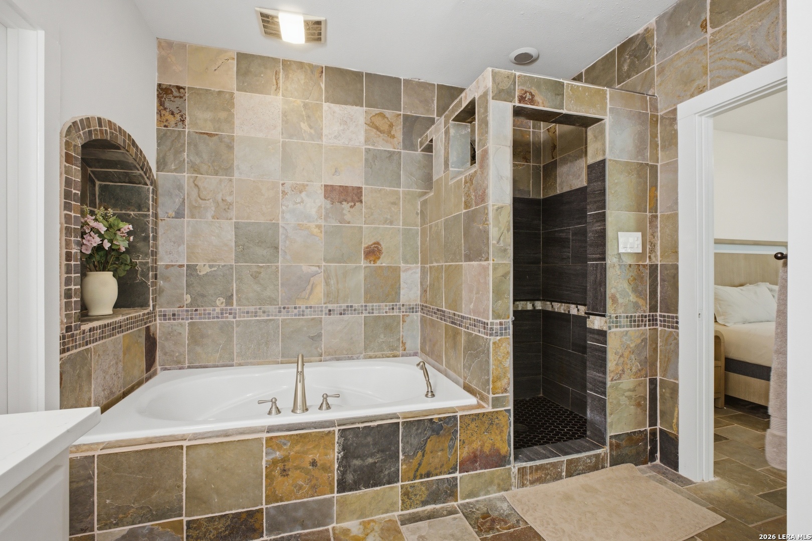 9846 Cash Mountain Road Helotes, TX 78023 - Photo 20 of 44