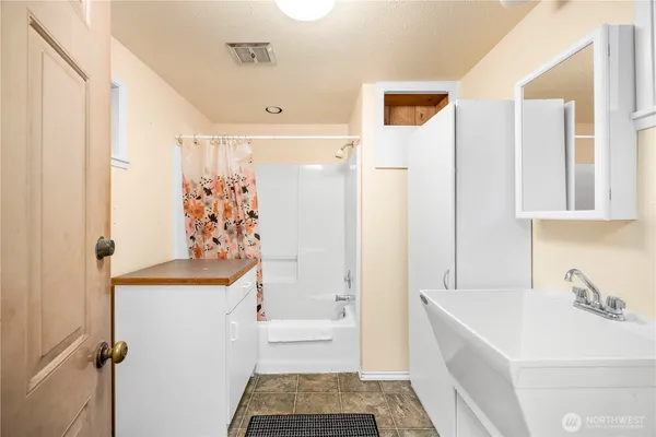 $399,999 | 920 East Mason Lake Drive East, Grapeview, WA 98546