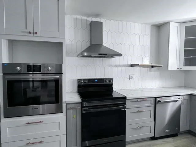 $3,200 | 20441 Northeast 30th Avenue, Unit 110, Miami, FL 33180