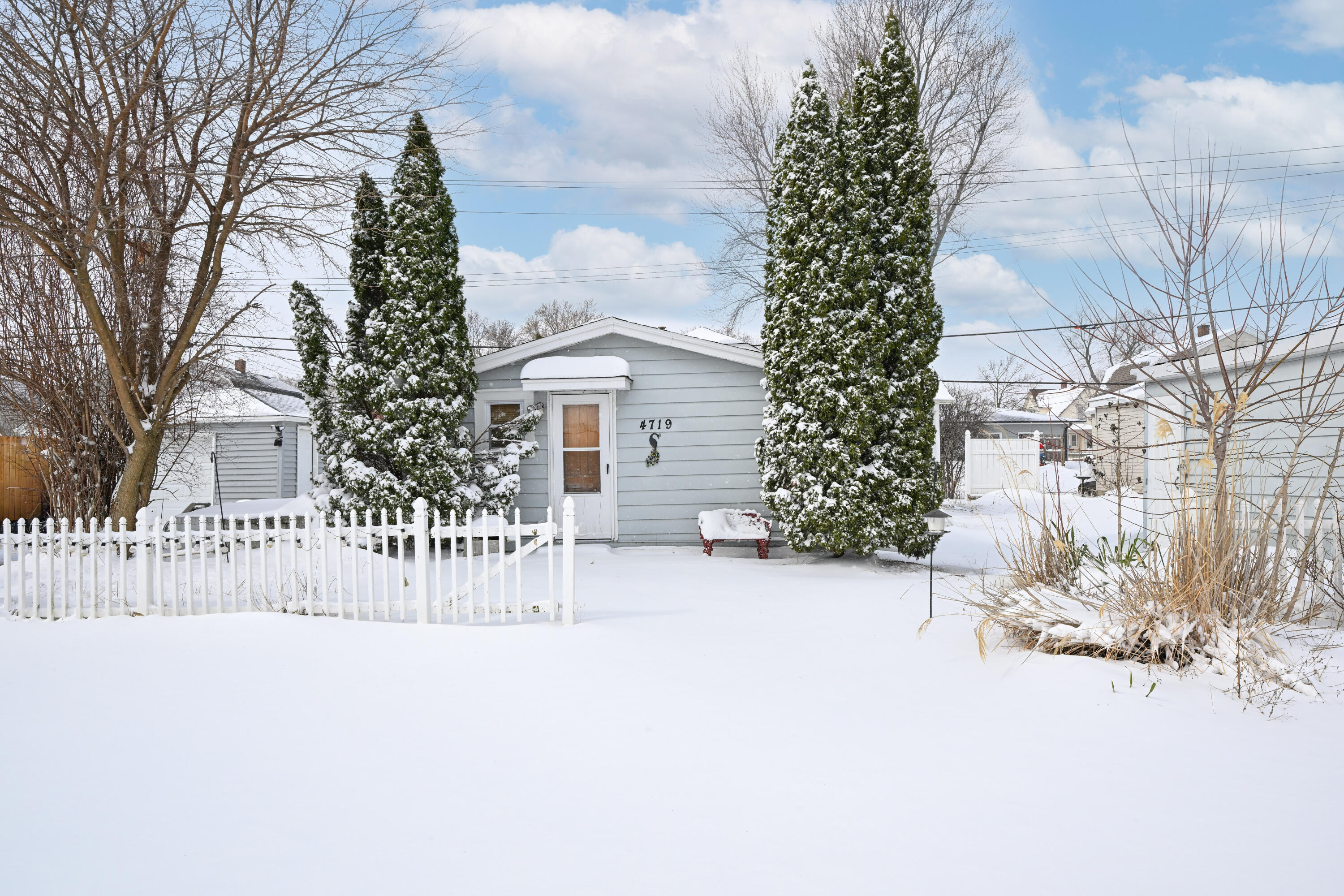 4719 North 126th Street Butler, WI 53007 - Photo 1 of 24 DSC_ (2)