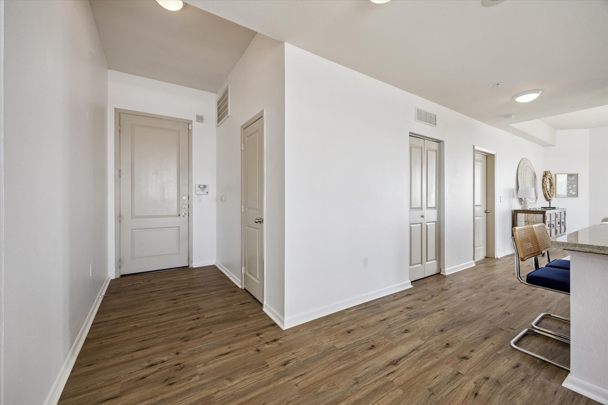 3505 Sage Road, Unit 2710 Houston, TX 77056 - Photo 2 of 26