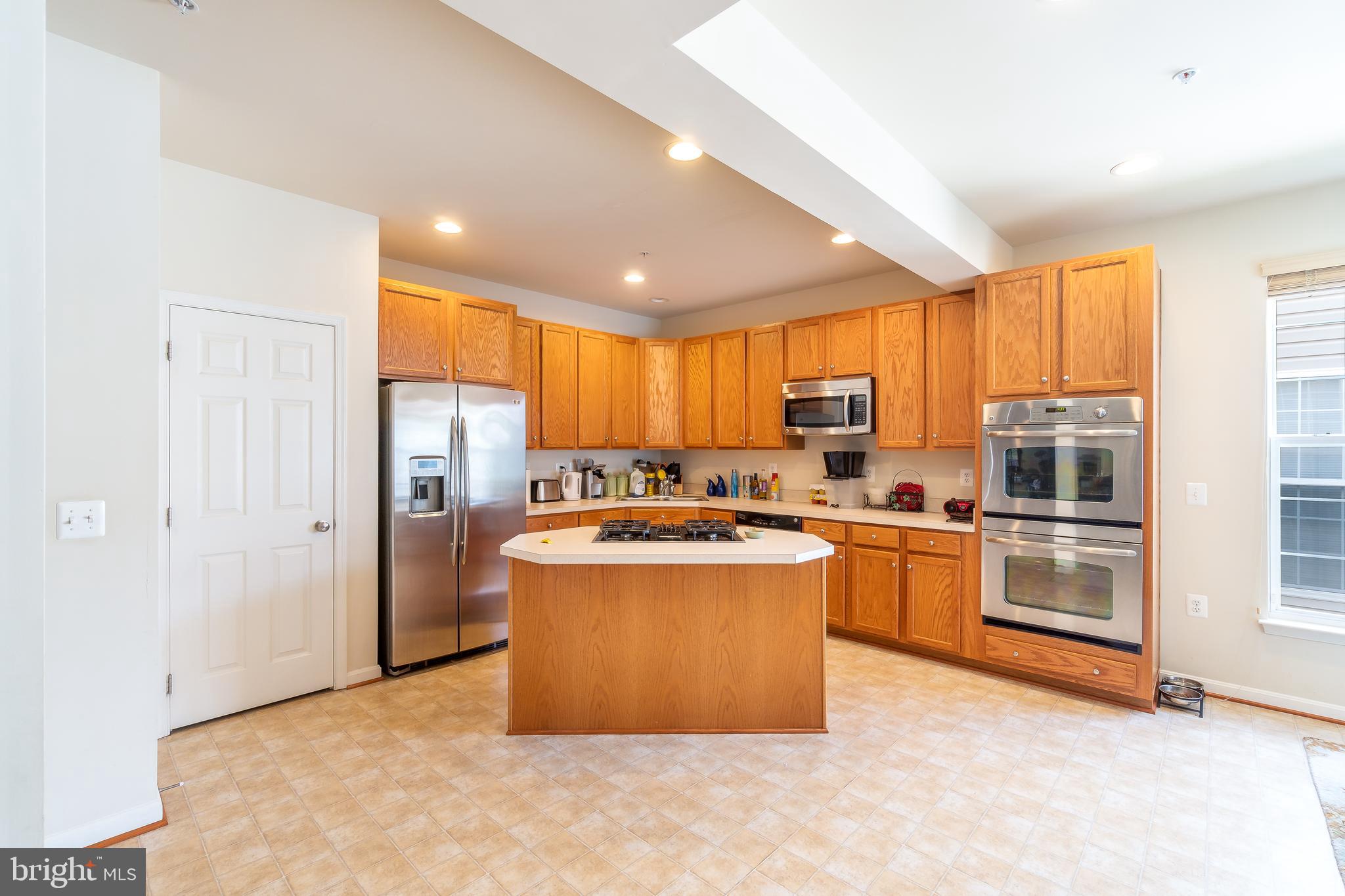 9717 Traver Street Bowie, MD 20721 - Photo 8 of 35