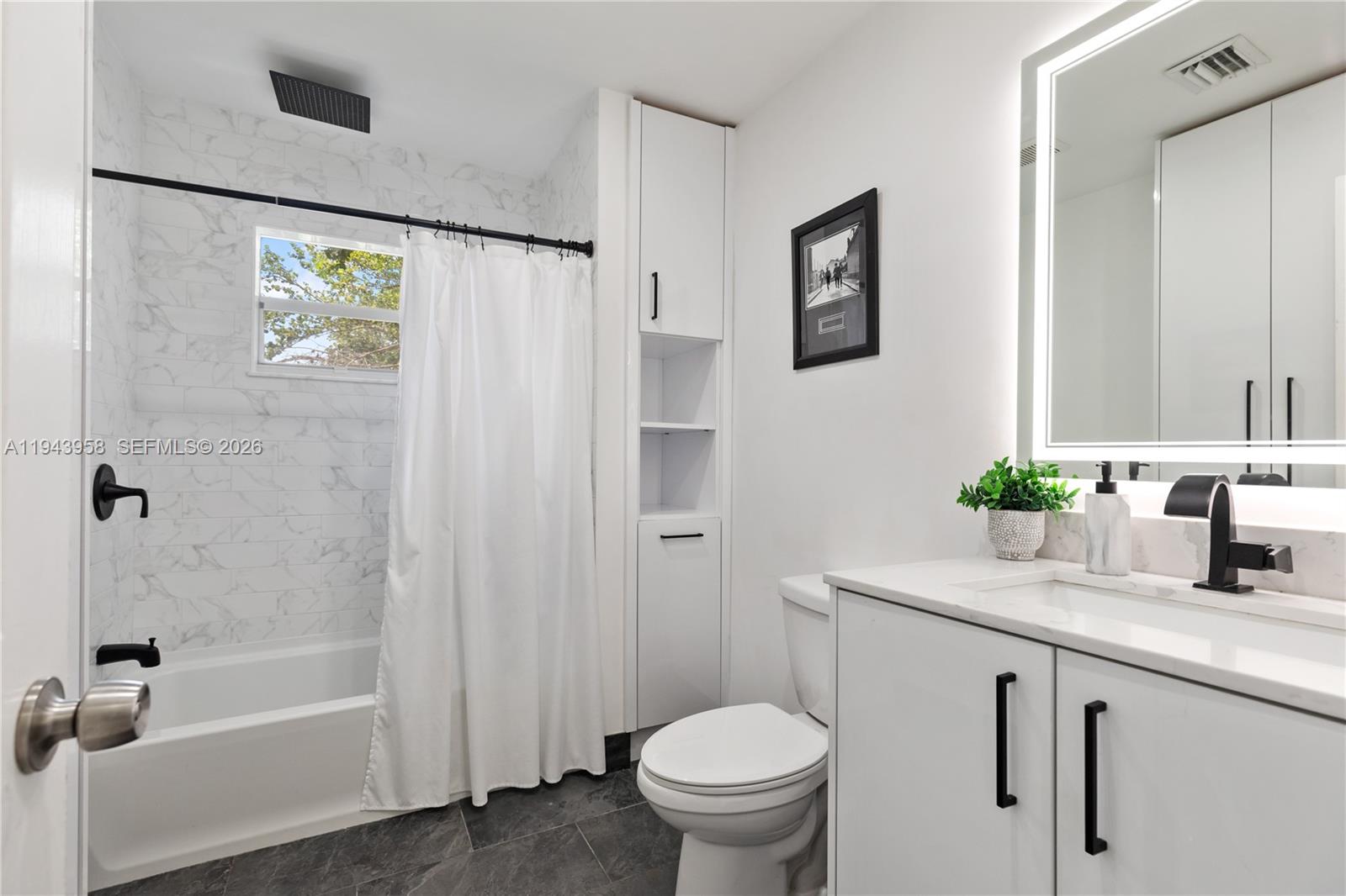 11810 West Biscayne Canal Road Miami, FL 33161 - Photo 16 of 18