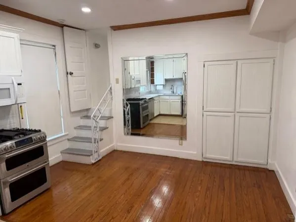 $2,400 | 911 17th Street, Plano, TX 75074