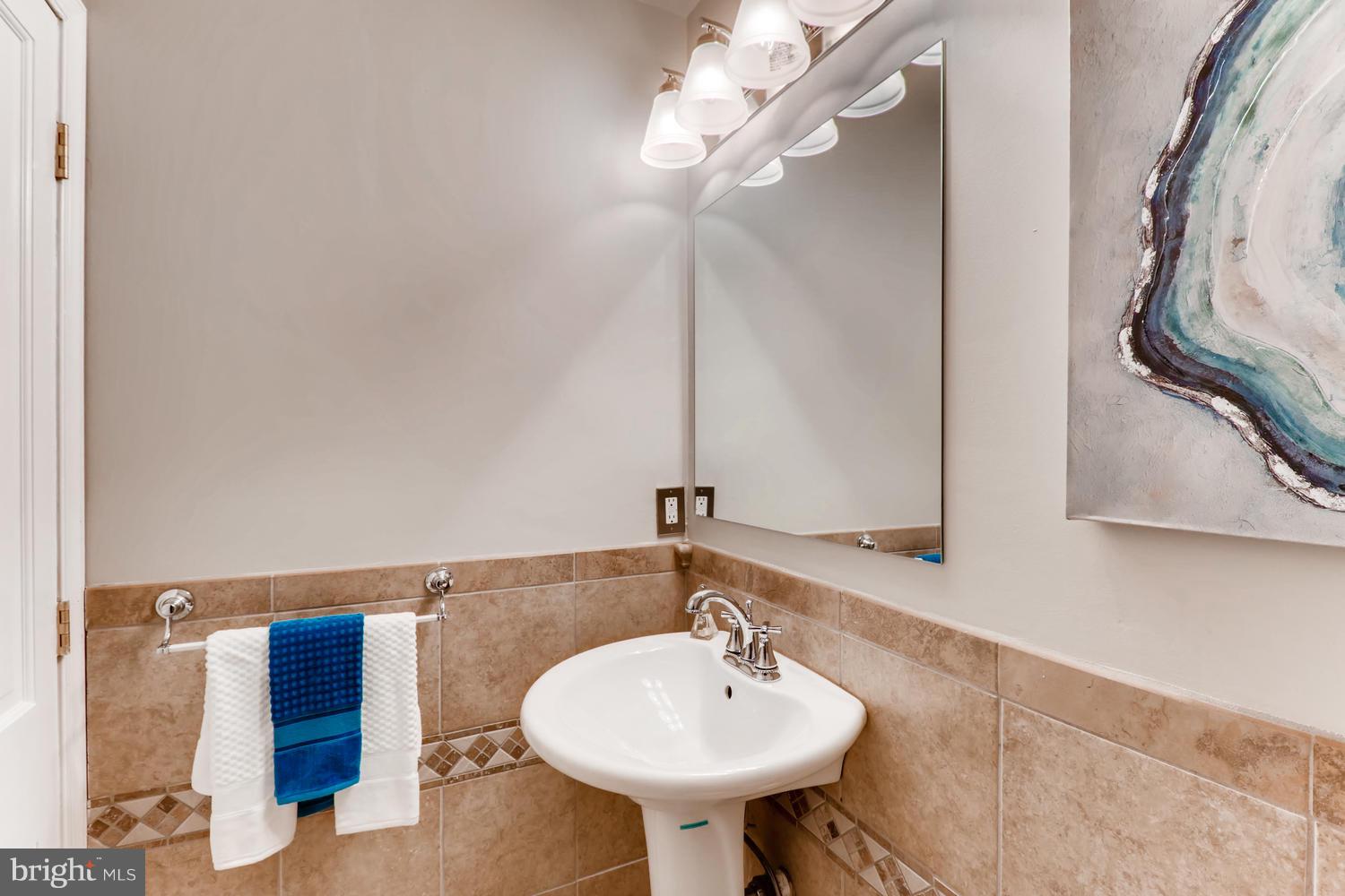 2315 Eastern Avenue Baltimore, MD 21224 - Photo 7 of 30 Powder Room
