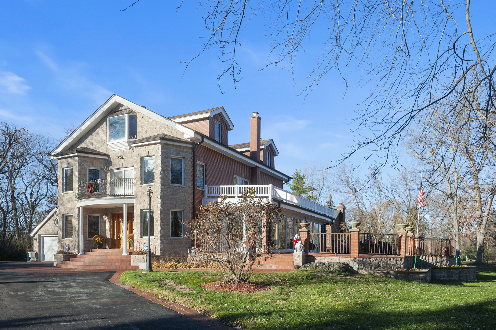 300 North Bradley Road Libertyville, IL 60048 - Photo 3 of 36