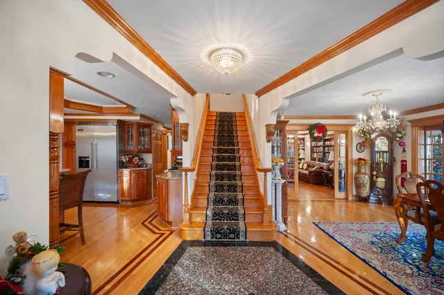 a view of livingroom with furniture