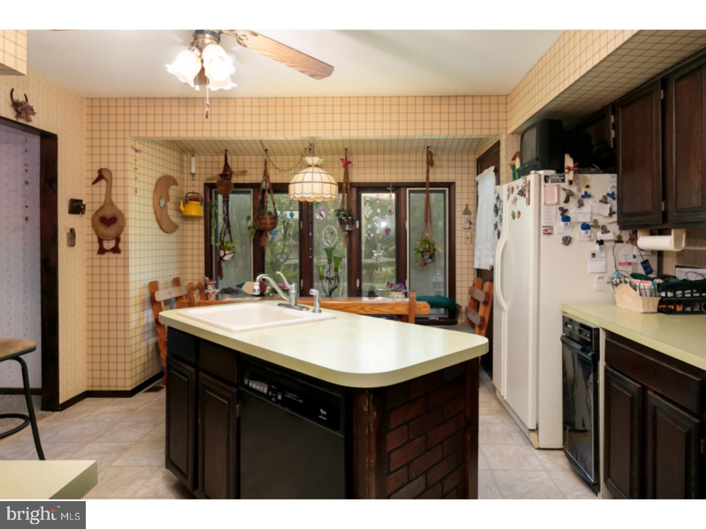 423 Carranza Road Tabernacle, NJ 08088 - Photo 9 of 24 Kitchen