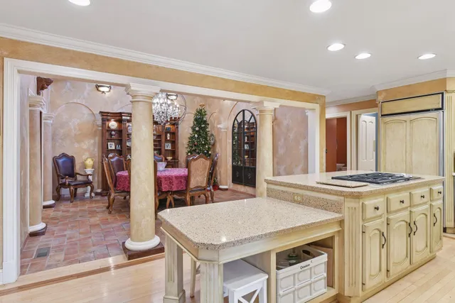 $6,995 | 3 Edina Court, Edina, MN 55424