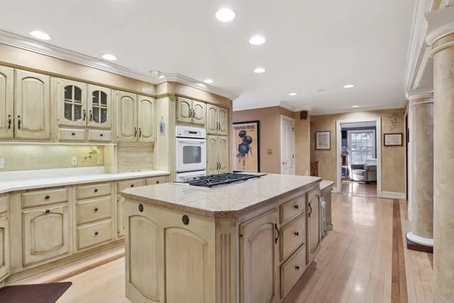 $6,995 | 3 Edina Court, Edina, MN 55424