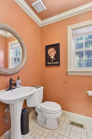 $7,995 | 3 Edina Court, Edina, MN 55424