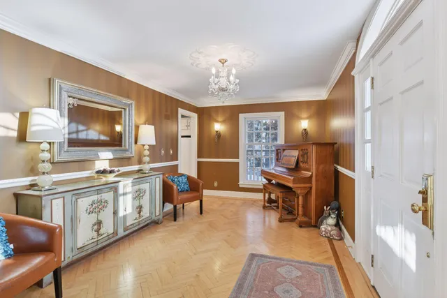 $6,995 | 3 Edina Court, Edina, MN 55424