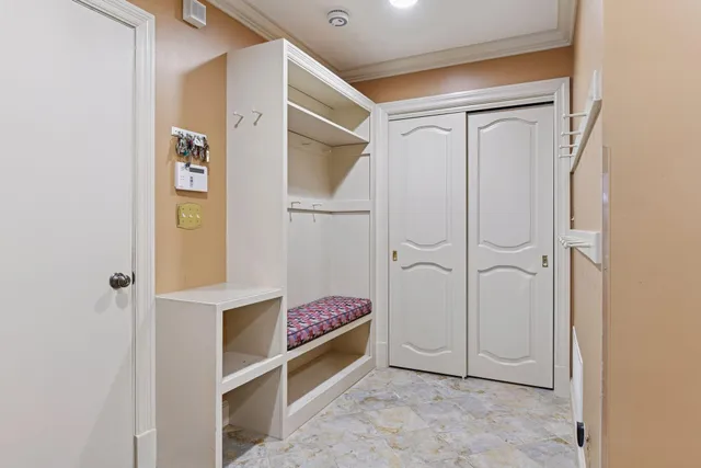 $7,995 | 3 Edina Court, Edina, MN 55424