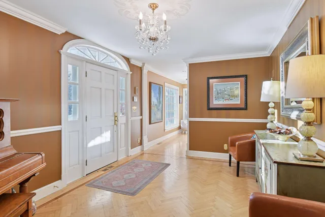 $6,995 | 3 Edina Court, Edina, MN 55424