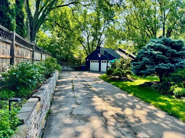 $6,995 | 3 Edina Court, Edina, MN 55424