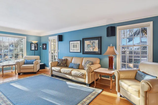 $7,995 | 3 Edina Court, Edina, MN 55424