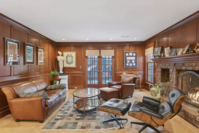 $7,995 | 3 Edina Court, Edina, MN 55424