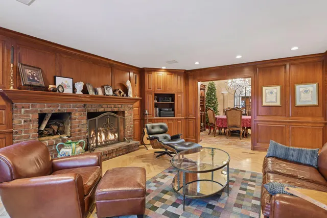 $7,995 | 3 Edina Court, Edina, MN 55424