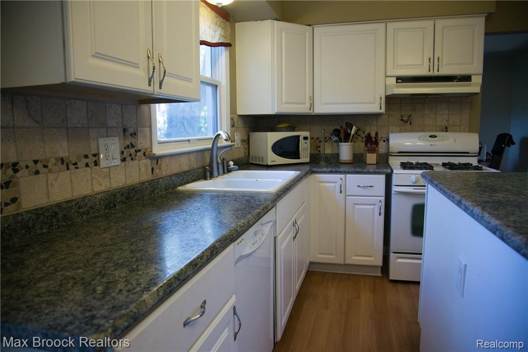 31591 Evergreen Road Franklin, MI 48025 - Photo 5 of 8 _MG_2425.jpg
