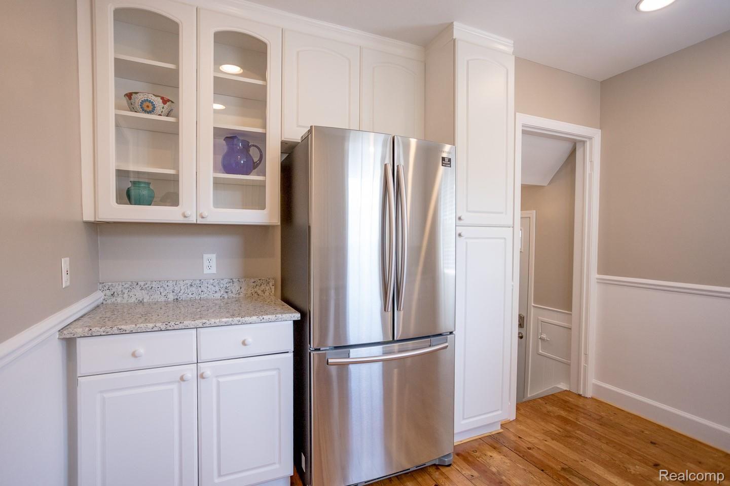 123 Mapleton Road Grosse Pointe, MI 48236 - Photo 8 of 30 Kitchen
