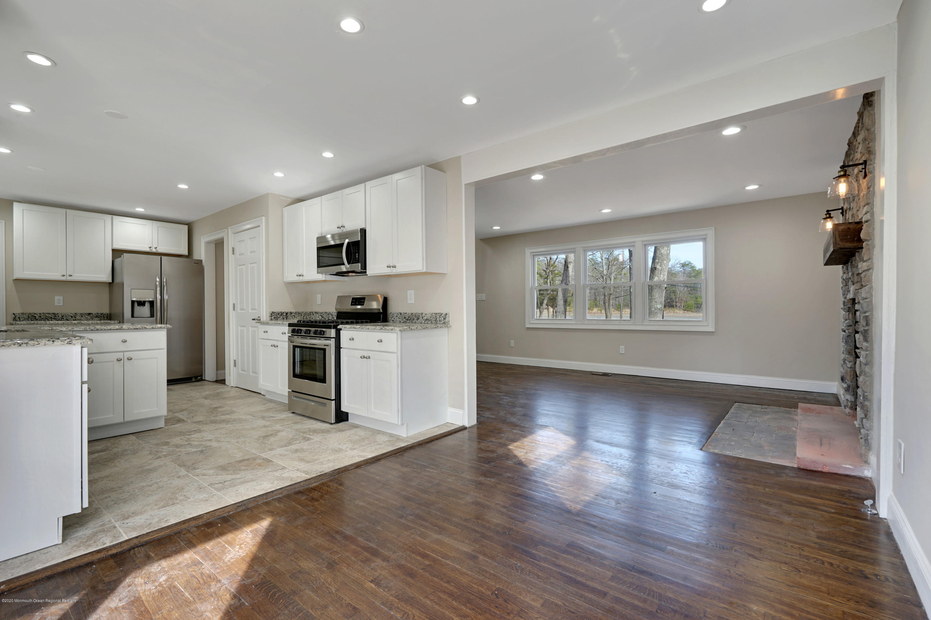 464 Toms River Road Jackson, NJ 08527 - Photo 13 of 34 Kitchen Views