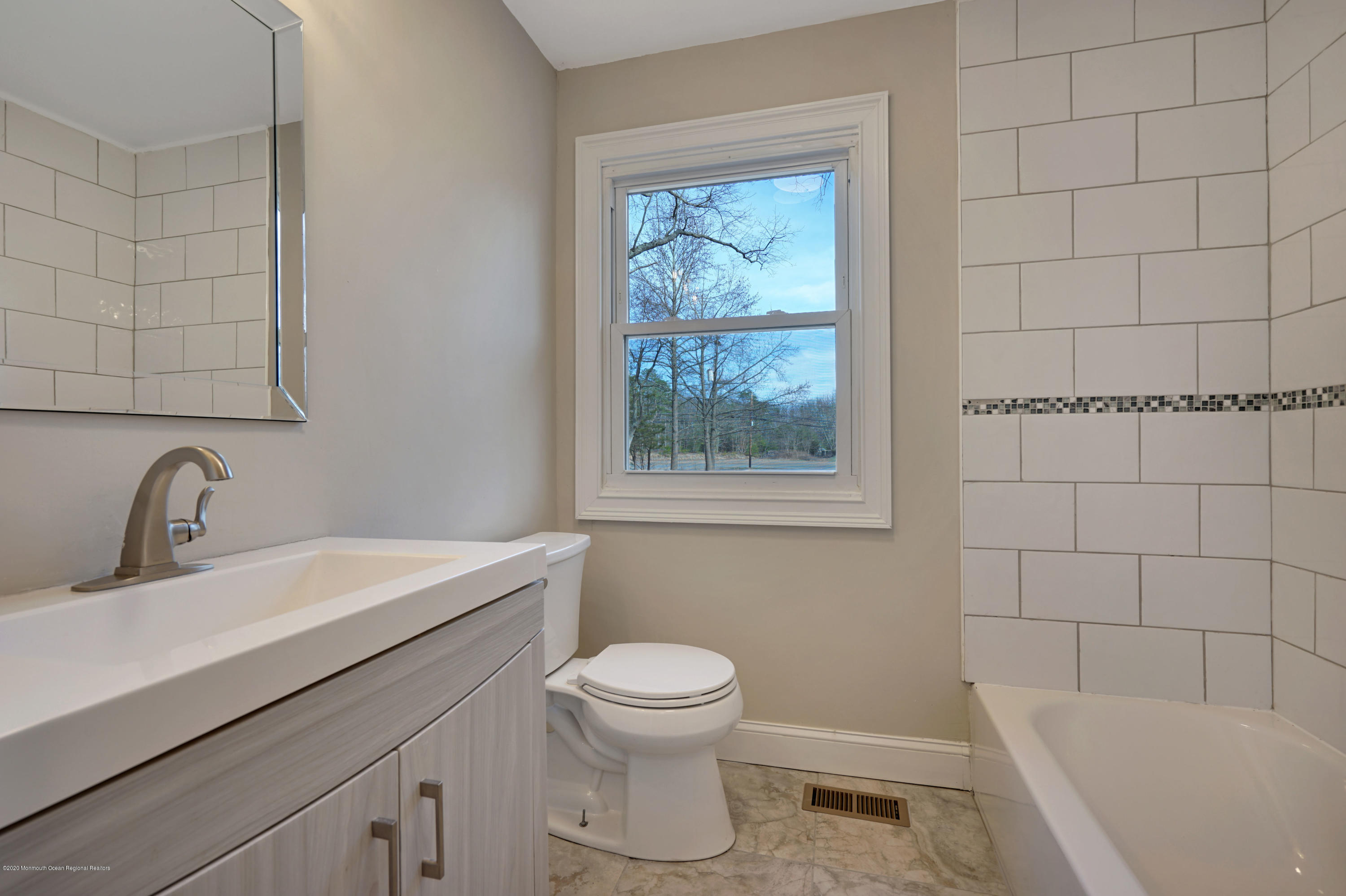 464 Toms River Road Jackson, NJ 08527 - Photo 14 of 34 Downstairs Full Bath