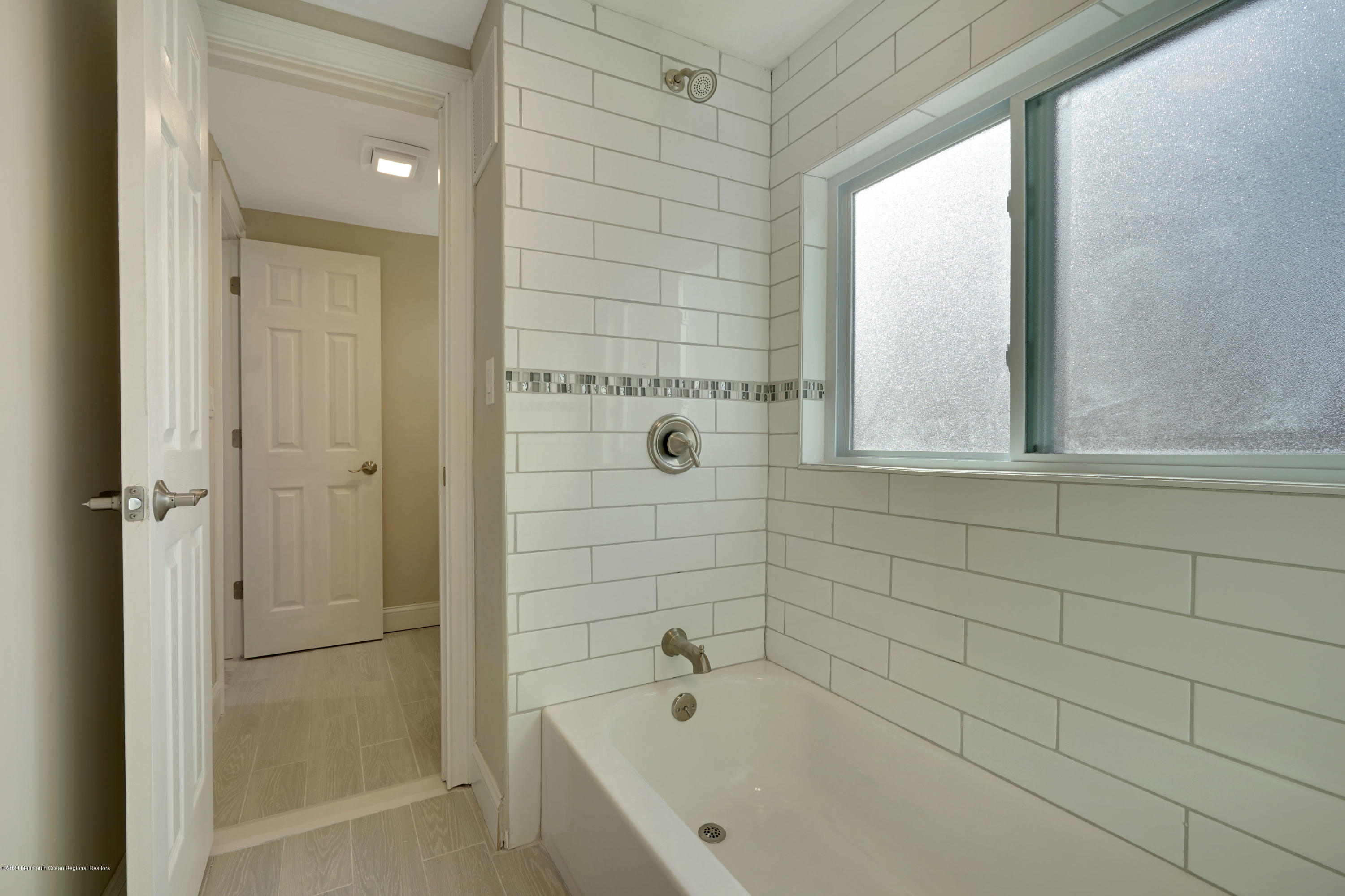 464 Toms River Road Jackson, NJ 08527 - Photo 24 of 34 Tiled tub surround