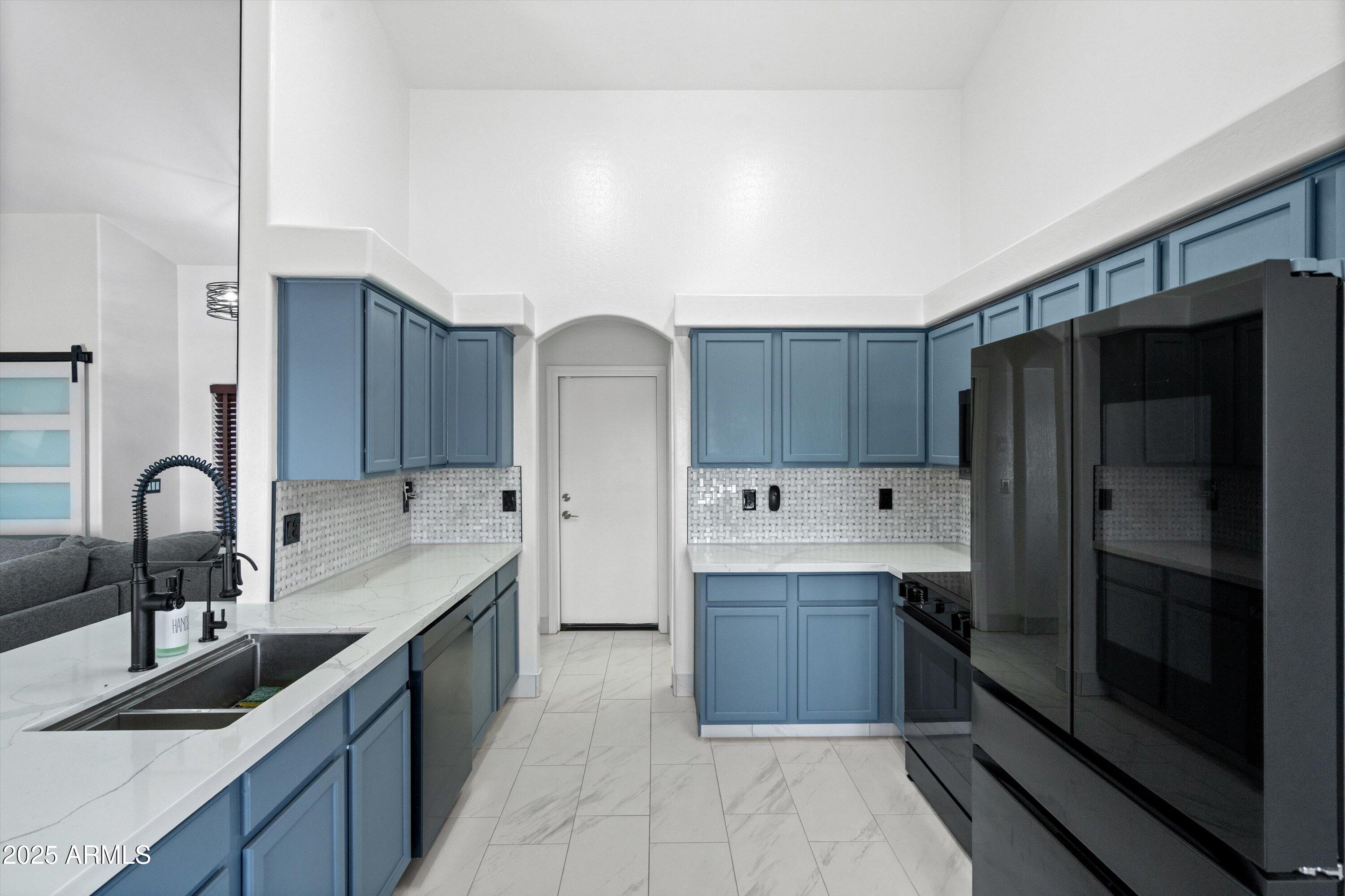 2322 South Tuthill Road Buckeye, AZ 85326 - Photo 14 of 46 21-DSC9694