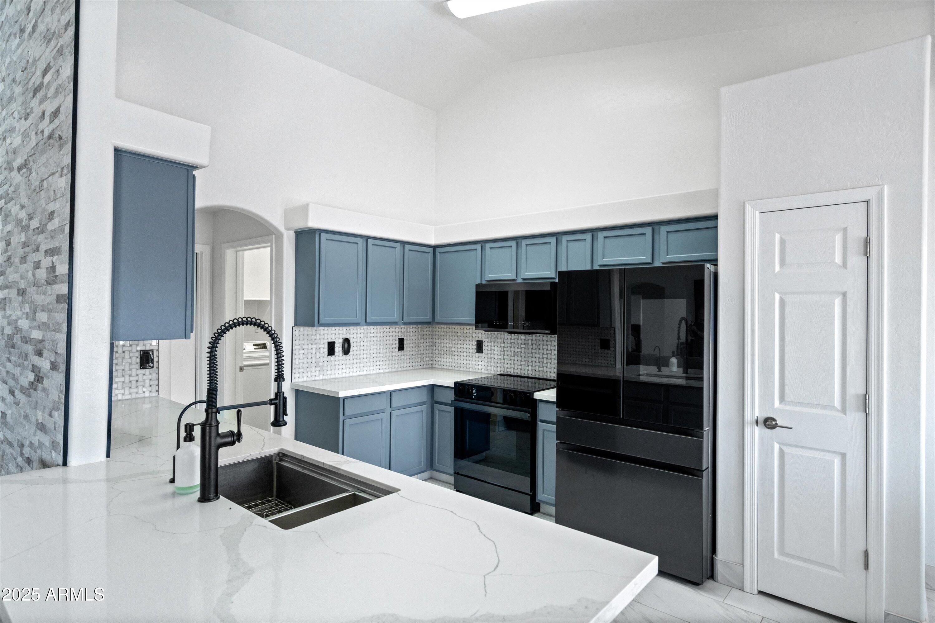 2322 South Tuthill Road Buckeye, AZ 85326 - Photo 15 of 46 20-Kitchen