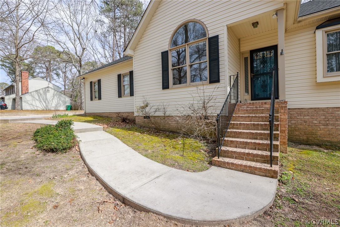 13431 Lora Lynn Road Chester, VA 23831 - Photo 2 of 44