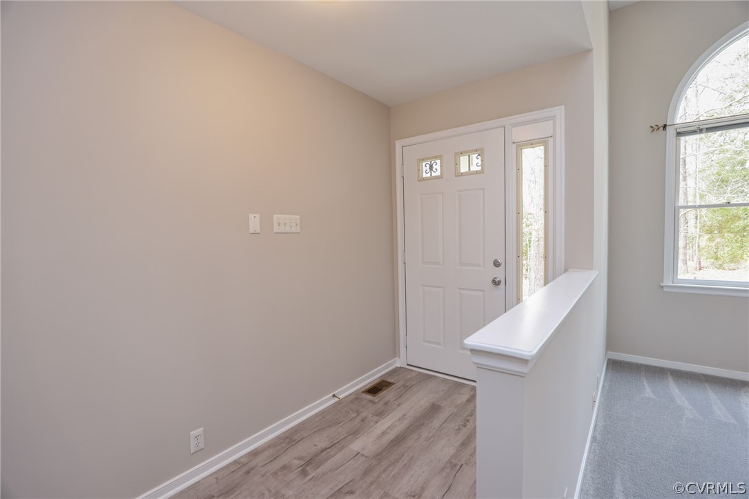 13431 Lora Lynn Road Chester, VA 23831 - Photo 5 of 44